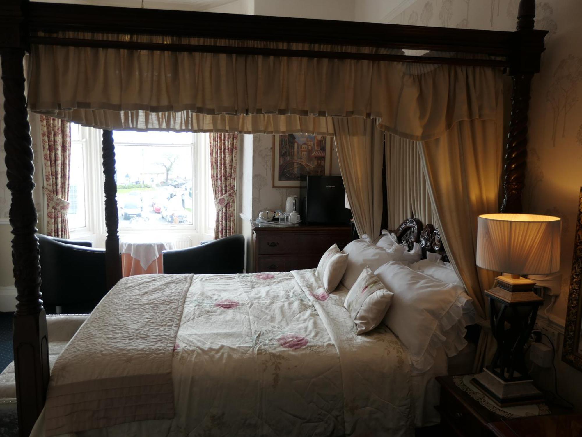 The Cumberland Bed & Breakfast Llandudno Eksteriør bilde