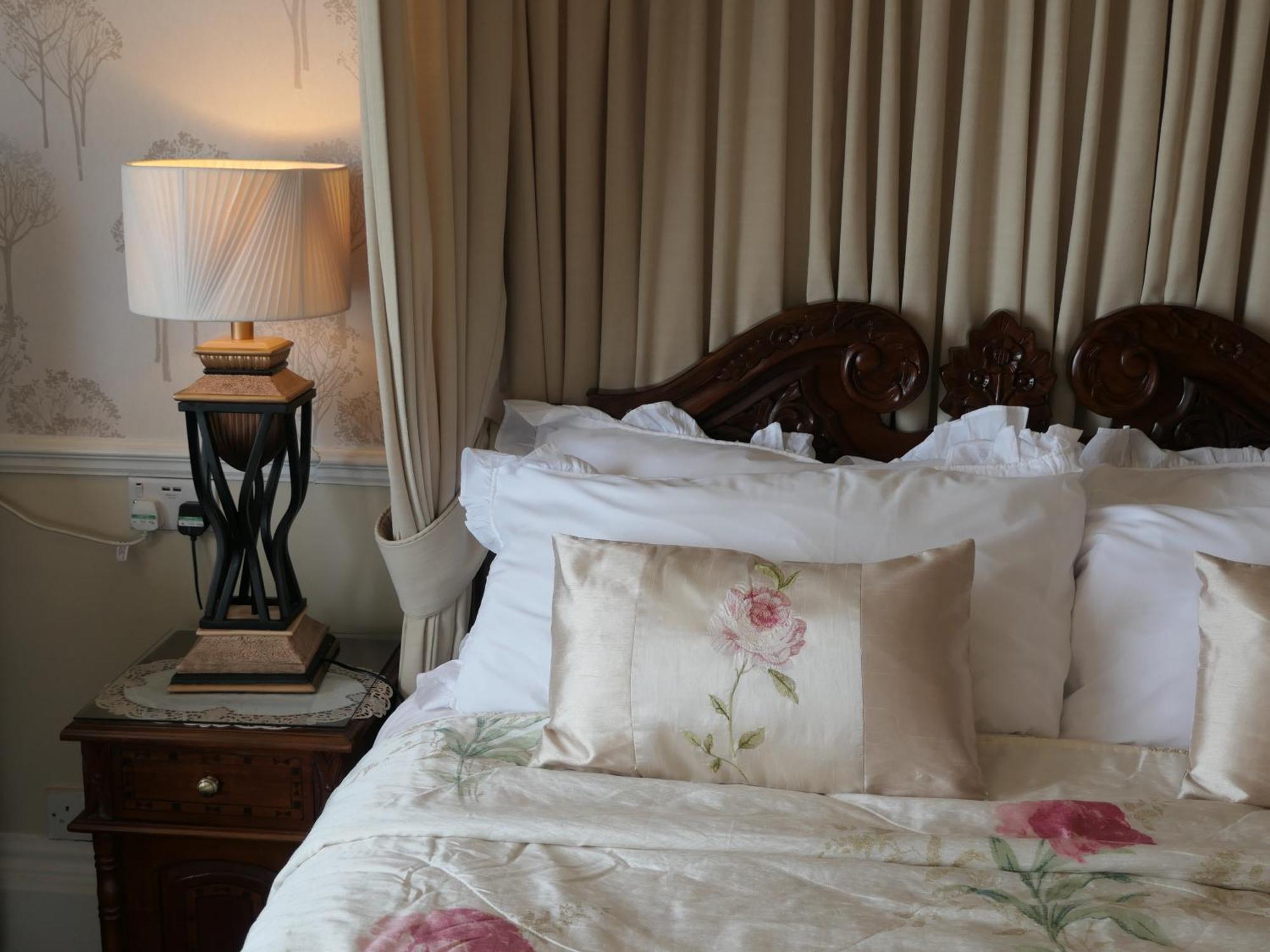 The Cumberland Bed & Breakfast Llandudno Eksteriør bilde