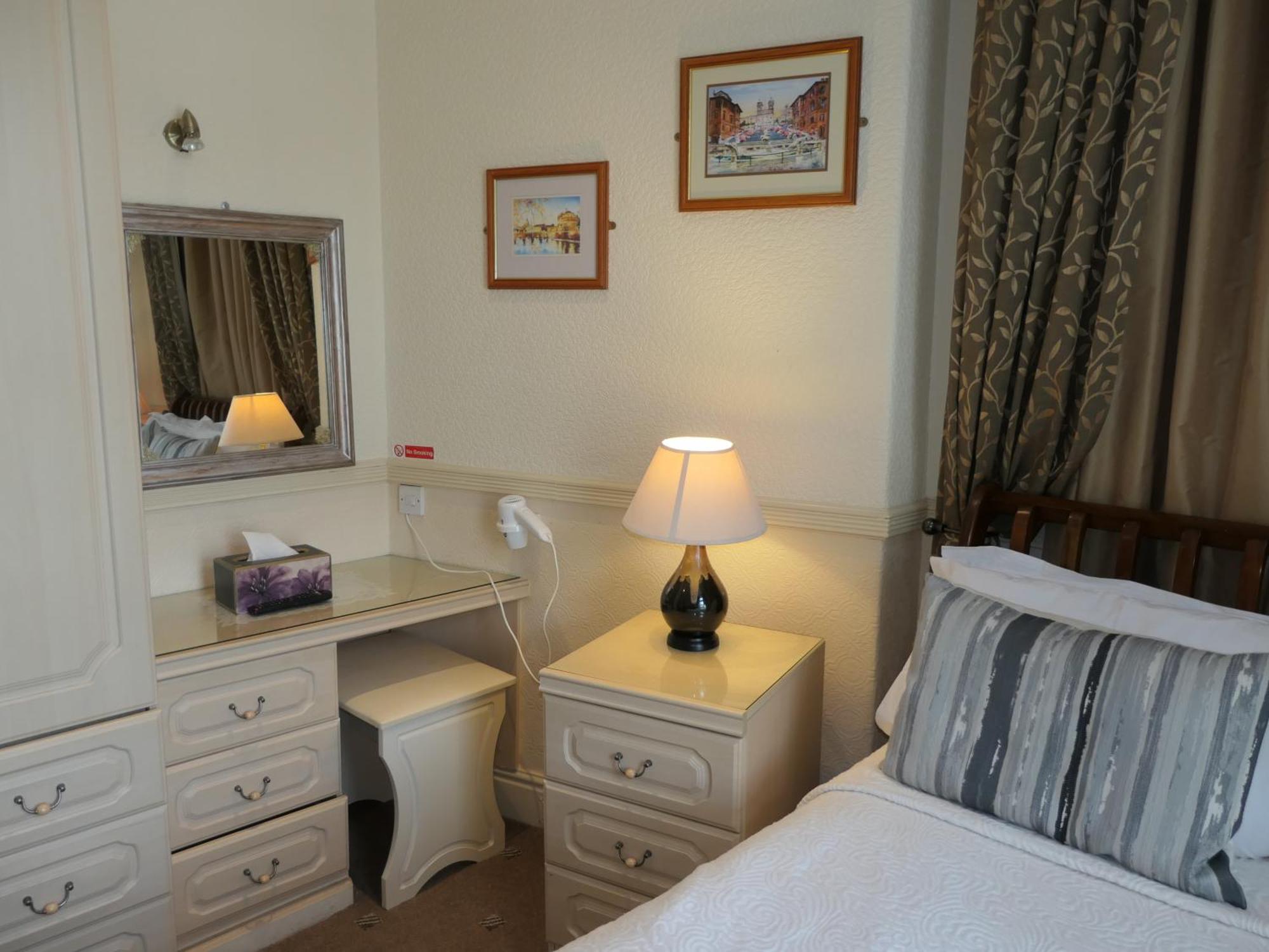 The Cumberland Bed & Breakfast Llandudno Eksteriør bilde